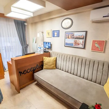 Dreams Hotel *