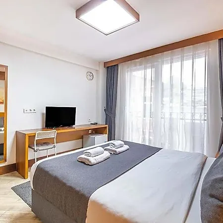 Hotel Dreams 3*