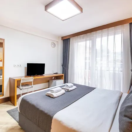 Istanbul Hotel Отель